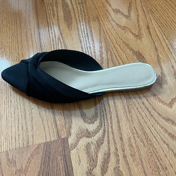 LOFT Bowed Velvet Flat Mule!! - Picture 7 of 7